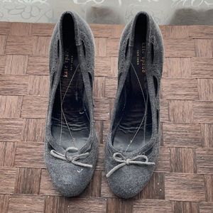 9.5 Kate Spade Gray Cutout Pumps